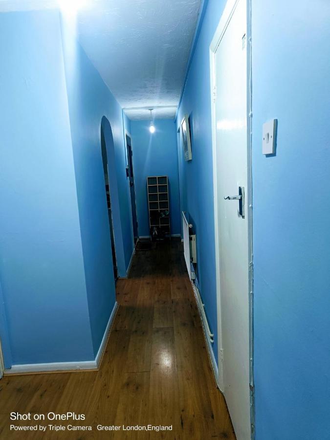 London'S Bed With Breakfast & Free Parking Apartamento Exterior foto
