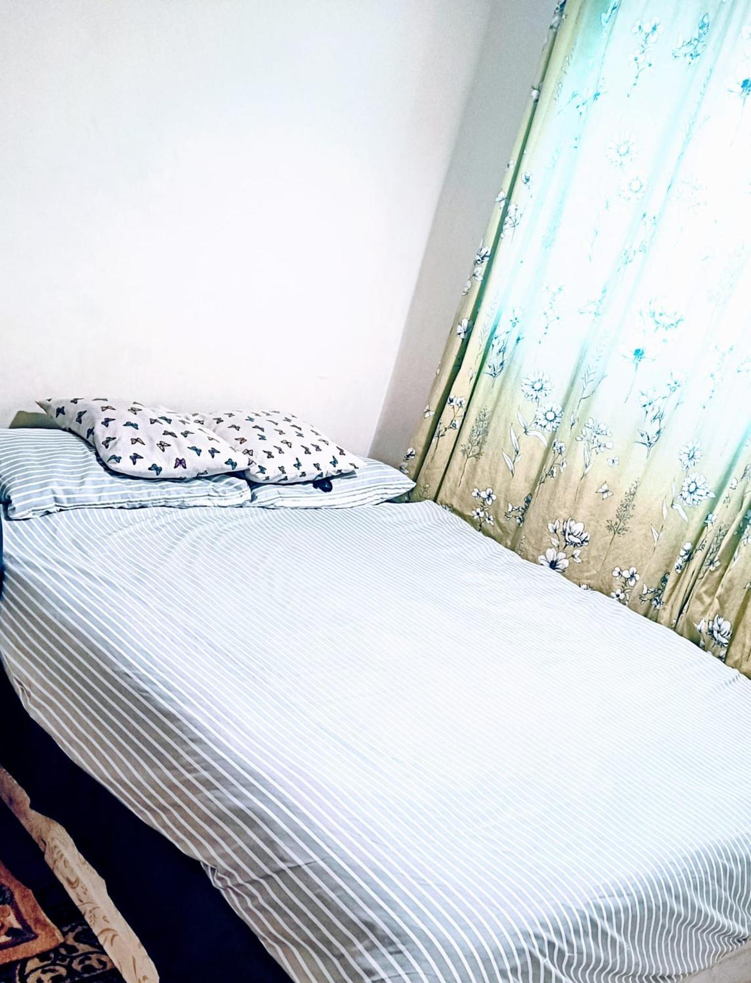 London'S Bed With Breakfast & Free Parking Apartamento Exterior foto